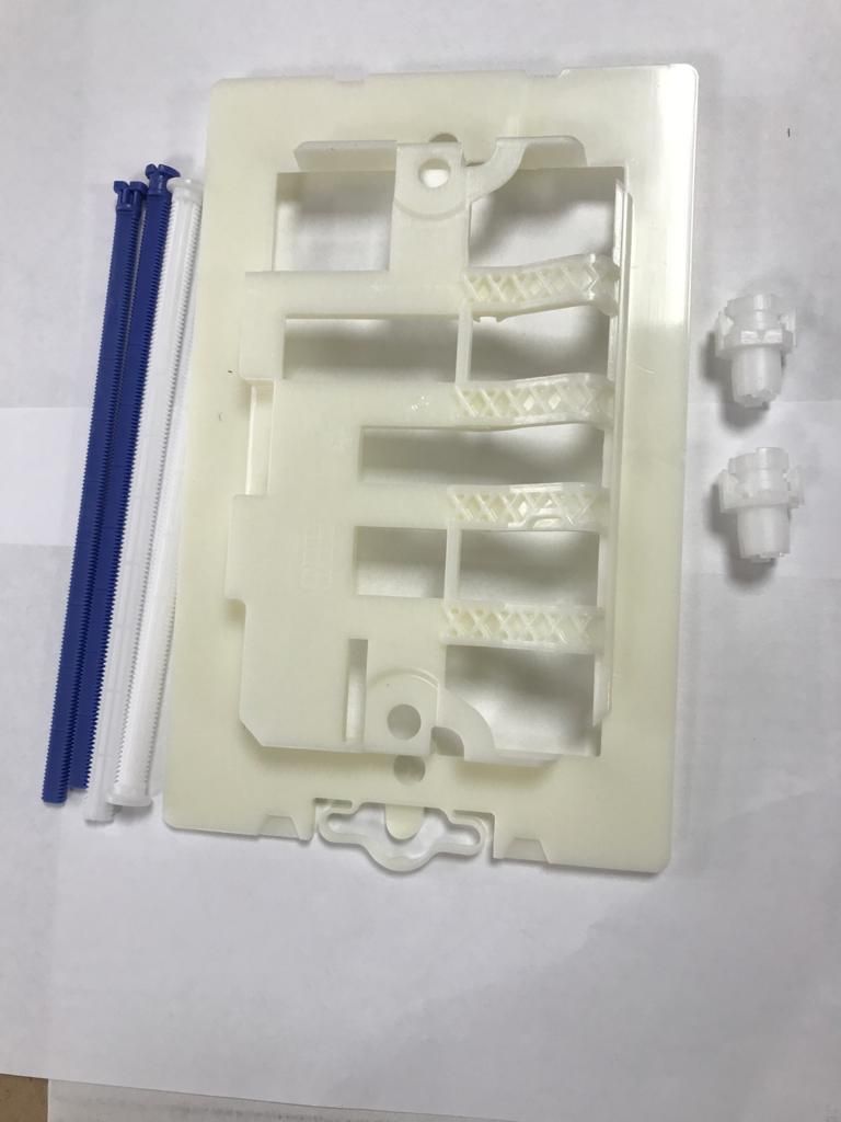 COUNTERPLATE RIVER OLI 041676. Counter
plate for Oli crates, River model.