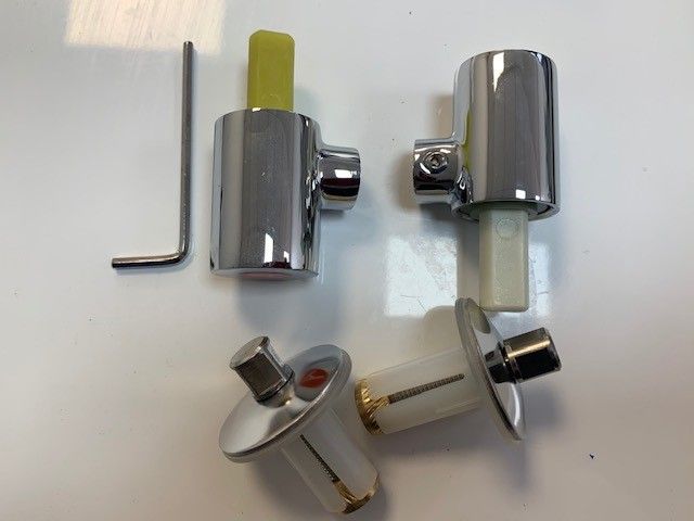 TWYFORD TOILET SEAT HINGES SOFT CLOSING SS HINGES  HINGES ONLY SEAT NOT INCLUDED FTSE29160 