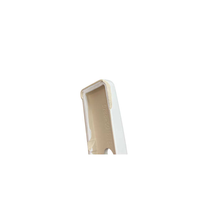 Villeroy and Boch O.novo Cistern Lid only White Réf. 57882101 *SLIGHT CHIP PLEASE SEE PHOTOS*  *NON RETURNABLE*