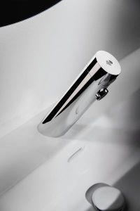 A/Shks A7548AA Sensorflow E Deck Mounted Tap Mains