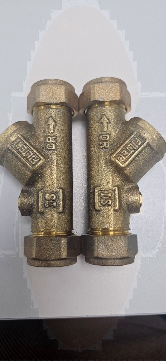 2 x Armitage Shanks Y in-line filter / service valves. A951373NU / E960086NU