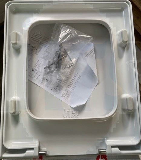 Althea Outline Original Toilet Seat and cover with fittings HEA30347