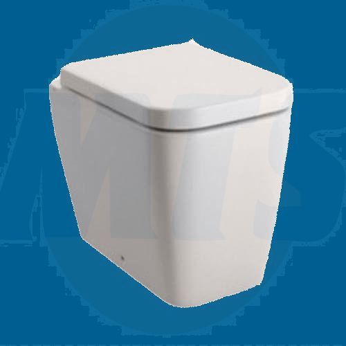 B&Q Clarence Seat and Cover 6914 Standard Close