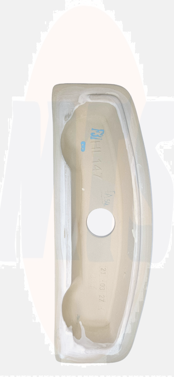 Cistern Lid HL147 Central Push Button 