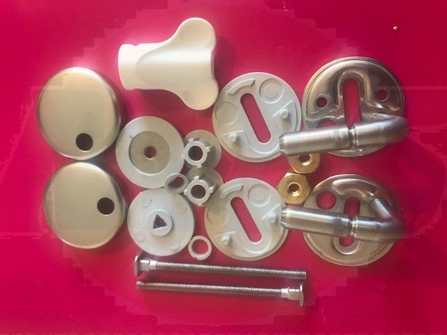 Pressalit Calmo 556 Universal Toilet Seat Hinge - D15999