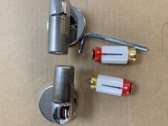 G5381200 8426057071732
FULL SEAT HINGE ASSEMBLY
CUSHIONED
SEATING